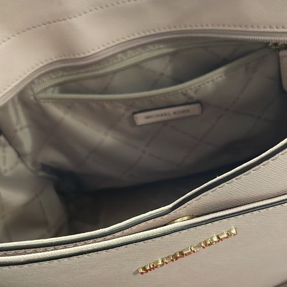 Michael Kors Jet Set Petal Large Saffiano Leather Tote w/ Chain - Blush - Picture 2 of 7